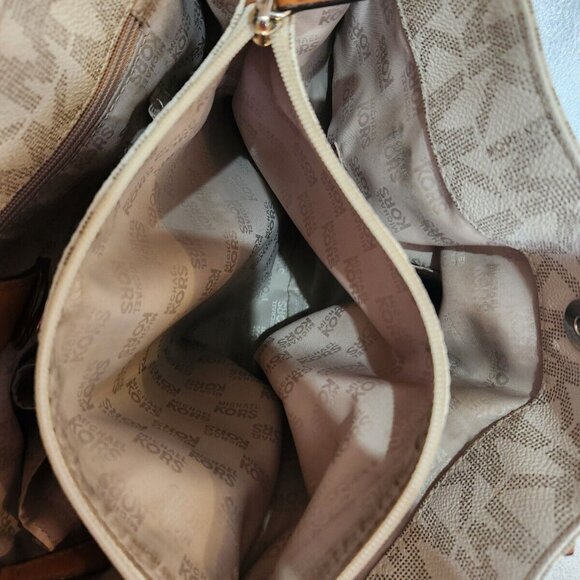 Michael Kors Hamilton Signature Vanilla Crossbody Tote Bag - Picture 15 of 16